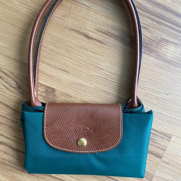 longchamp emerald green